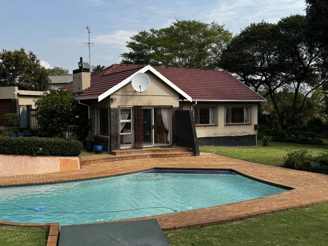  Bedroom Property for Sale in Lombardy East Gauteng