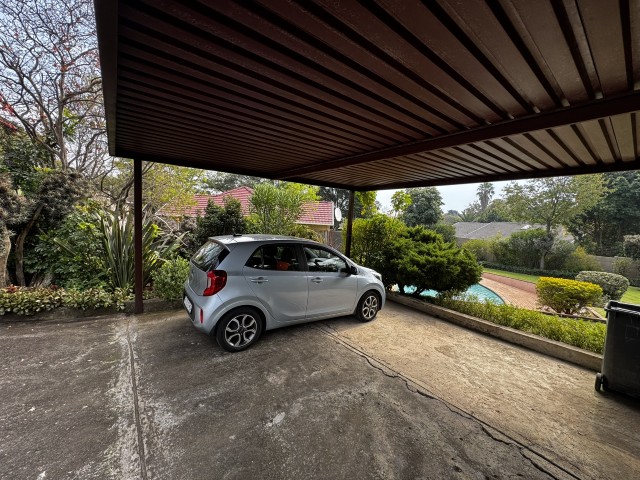  Bedroom Property for Sale in Lombardy East Gauteng