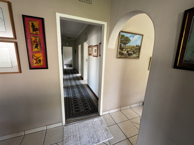  Bedroom Property for Sale in Lombardy East Gauteng