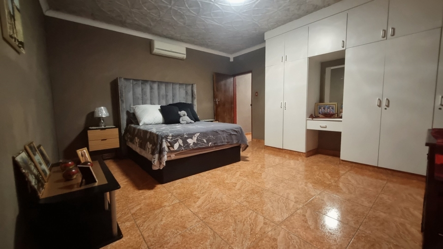 3 Bedroom Property for Sale in Sonland Park Gauteng