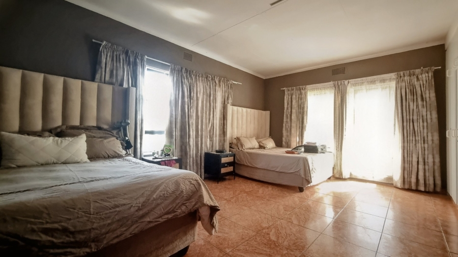 3 Bedroom Property for Sale in Sonland Park Gauteng