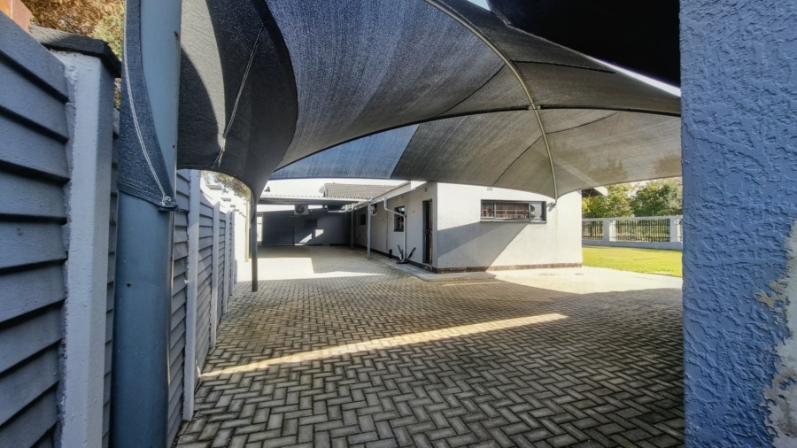 3 Bedroom Property for Sale in Sonland Park Gauteng