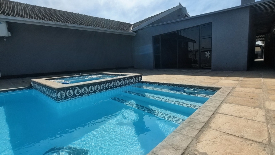 3 Bedroom Property for Sale in Sonland Park Gauteng