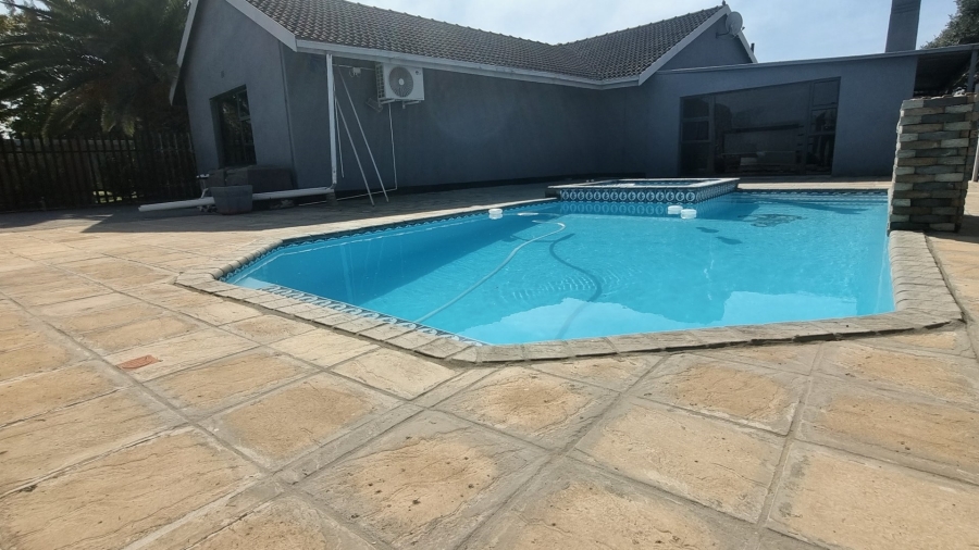 3 Bedroom Property for Sale in Sonland Park Gauteng