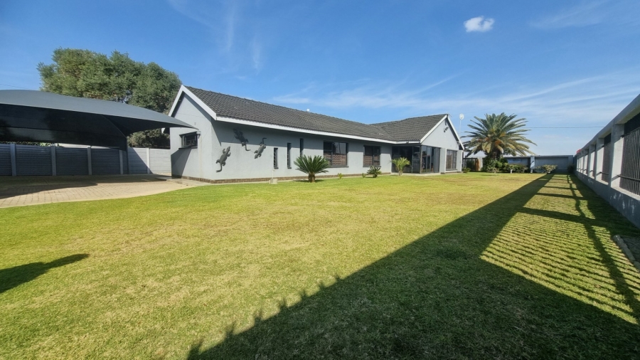 3 Bedroom Property for Sale in Sonland Park Gauteng