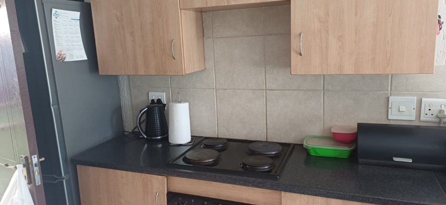 2 Bedroom Property for Sale in Hughes Gauteng