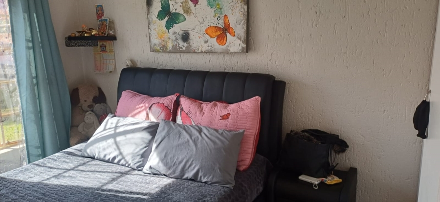 2 Bedroom Property for Sale in Hughes Gauteng