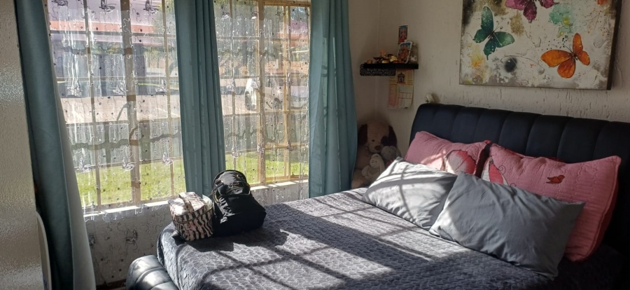 2 Bedroom Property for Sale in Hughes Gauteng