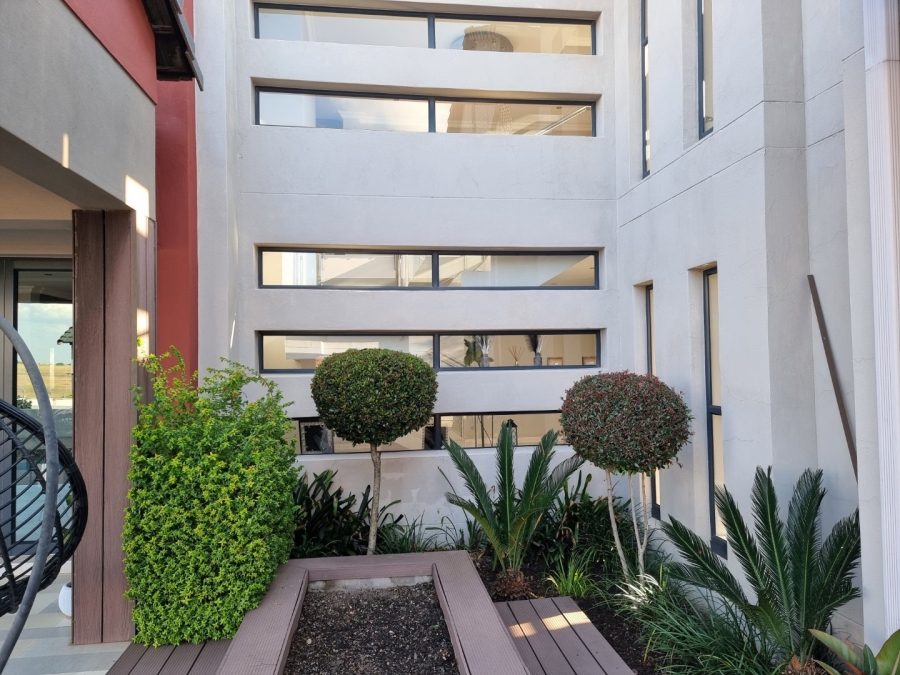 4 Bedroom Property for Sale in Copperleaf Estate Gauteng