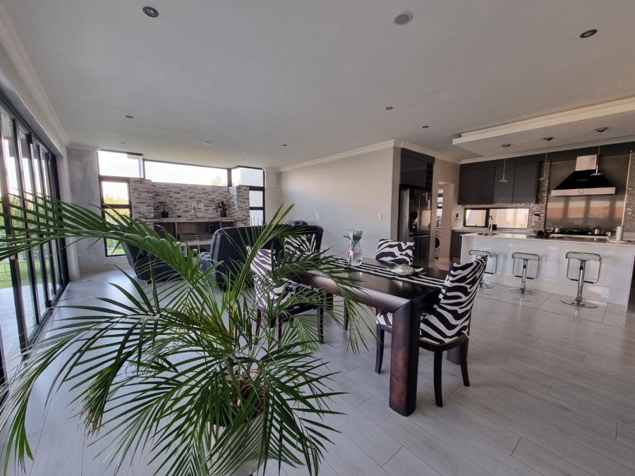 4 Bedroom Property for Sale in Copperleaf Estate Gauteng