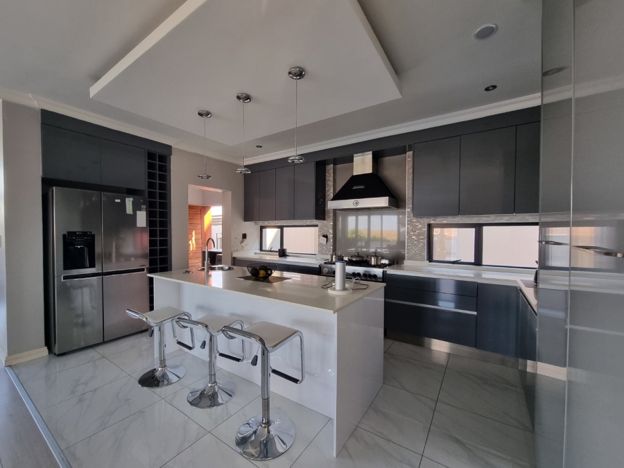 4 Bedroom Property for Sale in Copperleaf Estate Gauteng