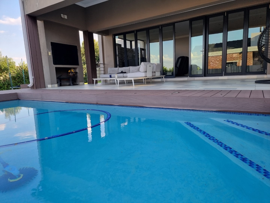 4 Bedroom Property for Sale in Copperleaf Estate Gauteng