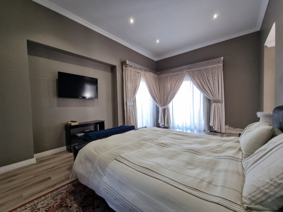 4 Bedroom Property for Sale in Copperleaf Estate Gauteng