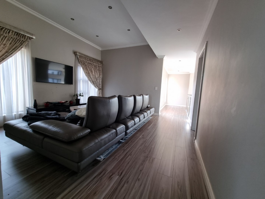 4 Bedroom Property for Sale in Copperleaf Estate Gauteng
