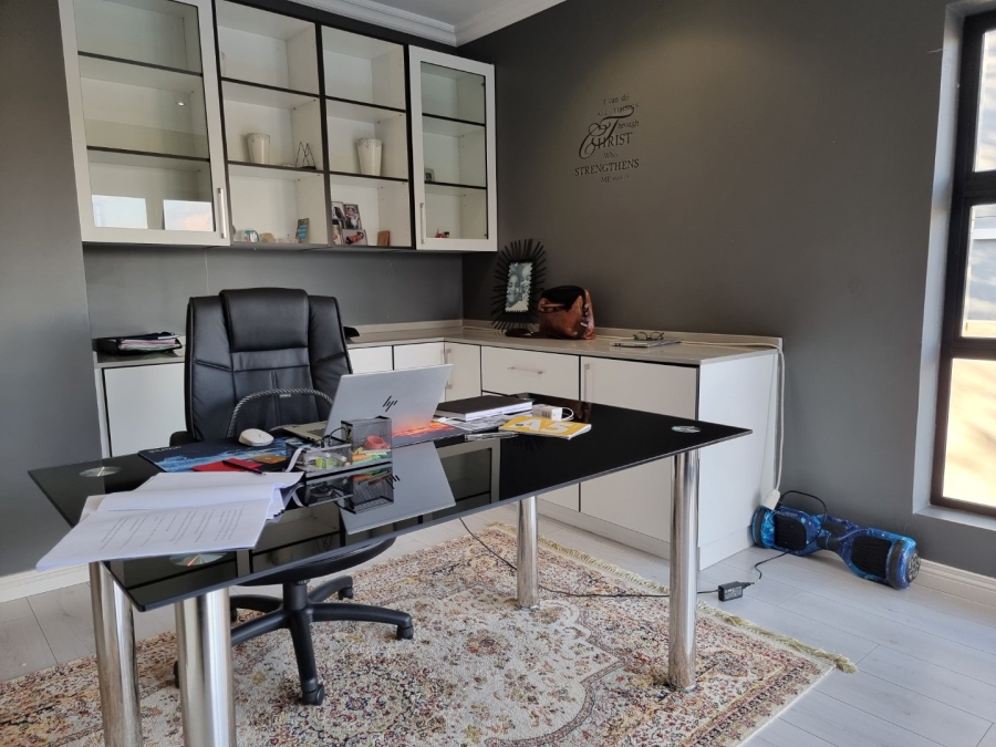 4 Bedroom Property for Sale in Copperleaf Estate Gauteng