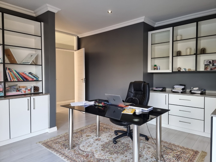 4 Bedroom Property for Sale in Copperleaf Estate Gauteng