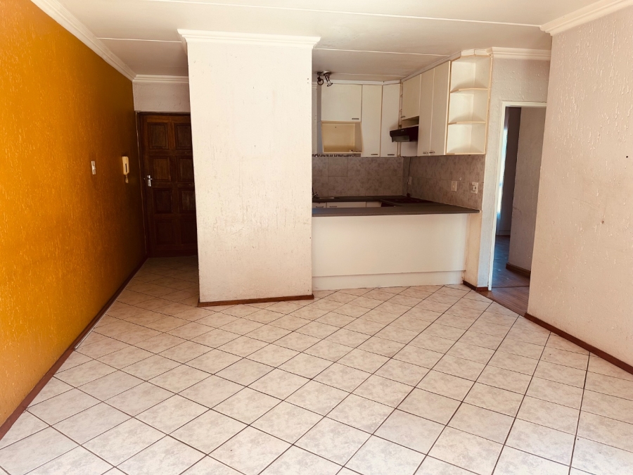 2 Bedroom Property for Sale in Mulbarton Gauteng