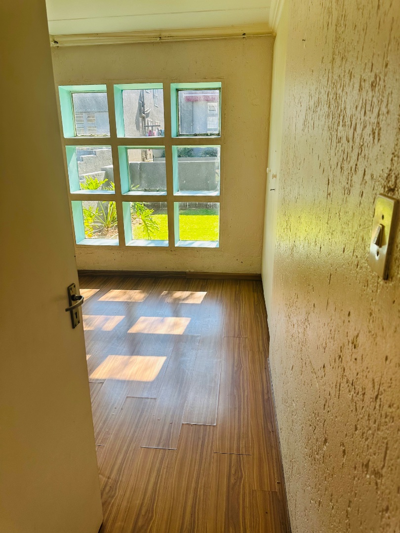 2 Bedroom Property for Sale in Mulbarton Gauteng