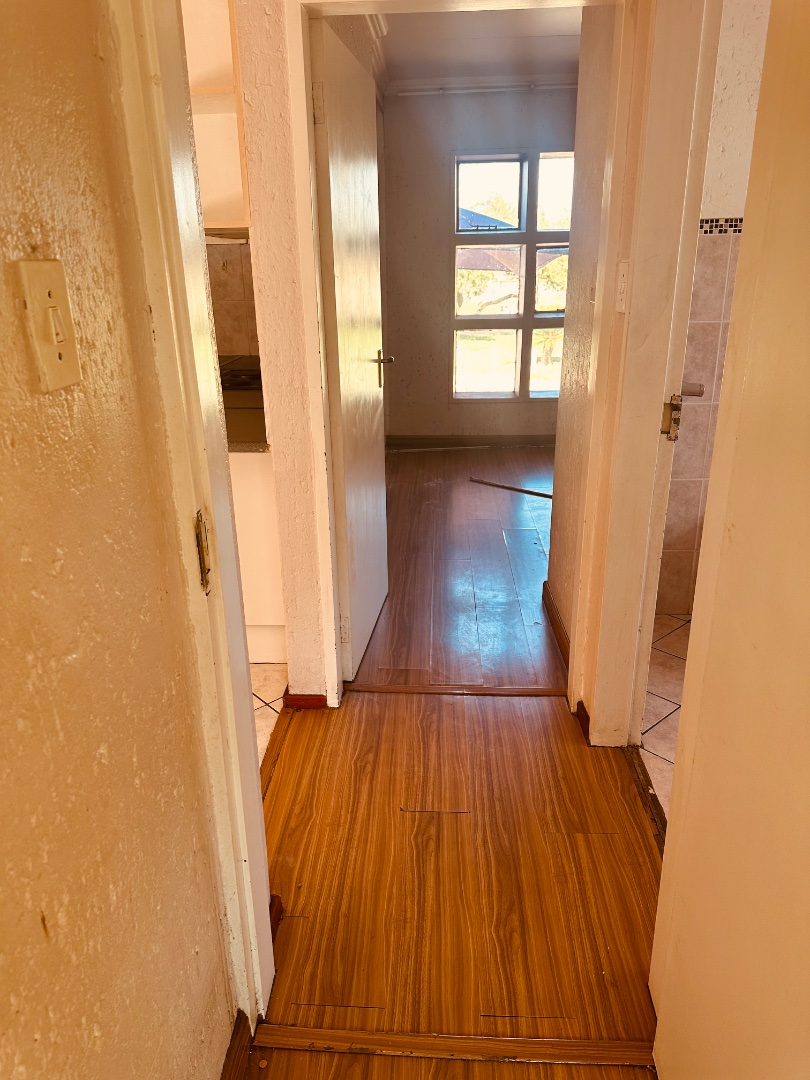 2 Bedroom Property for Sale in Mulbarton Gauteng