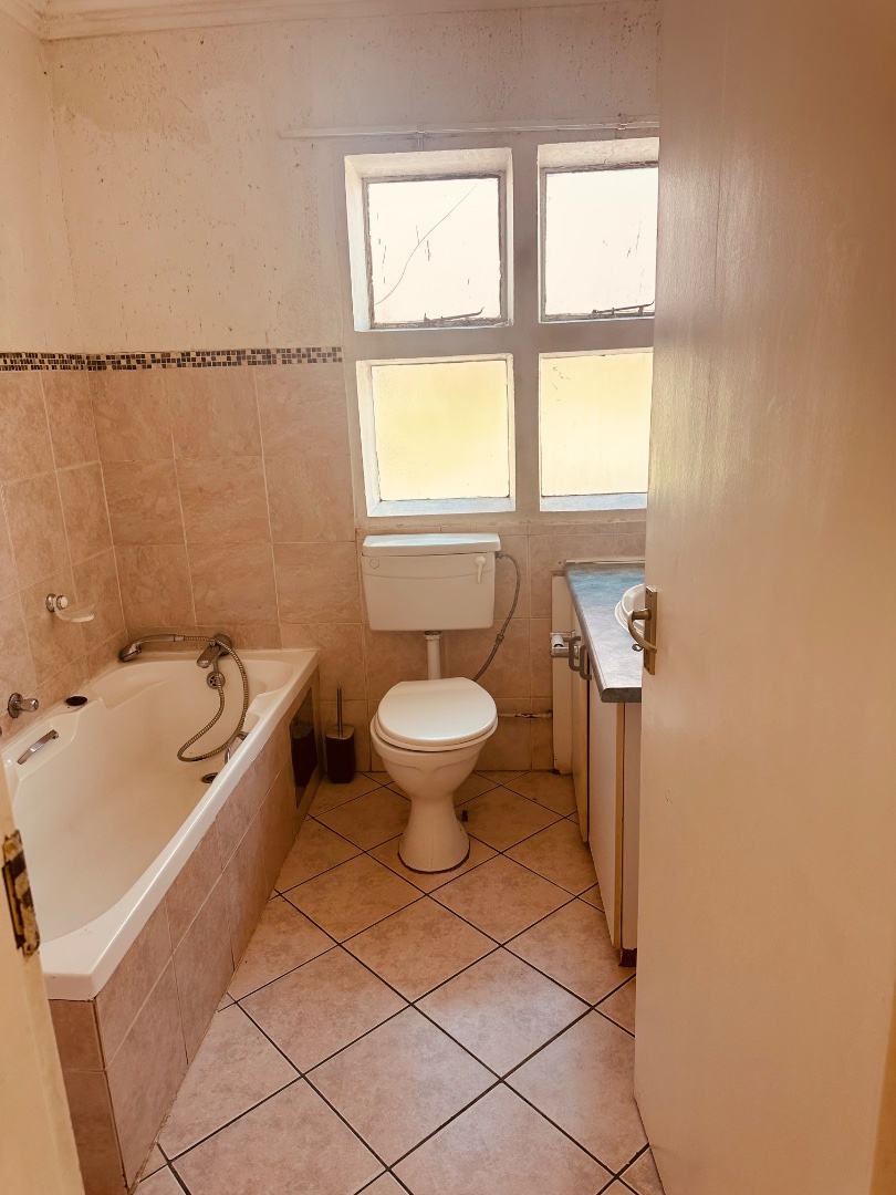 2 Bedroom Property for Sale in Mulbarton Gauteng