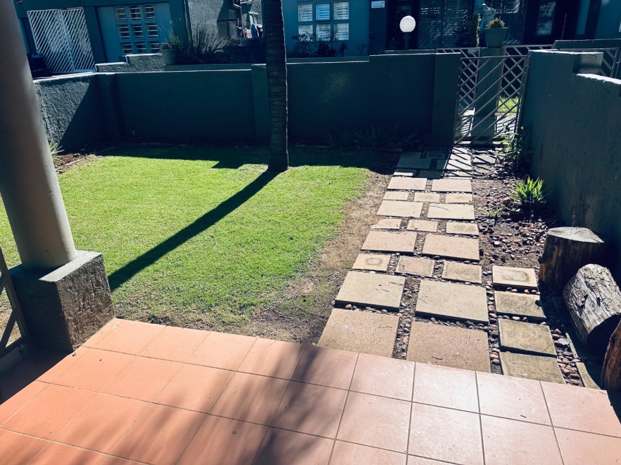 2 Bedroom Property for Sale in Mulbarton Gauteng