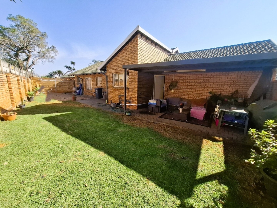3 Bedroom Property for Sale in Equestria Gauteng
