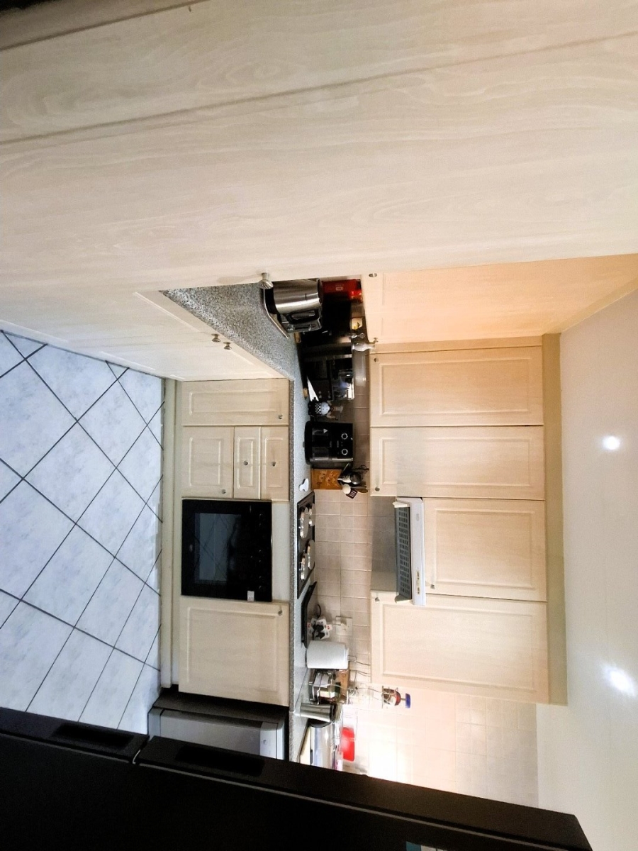 3 Bedroom Property for Sale in Equestria Gauteng