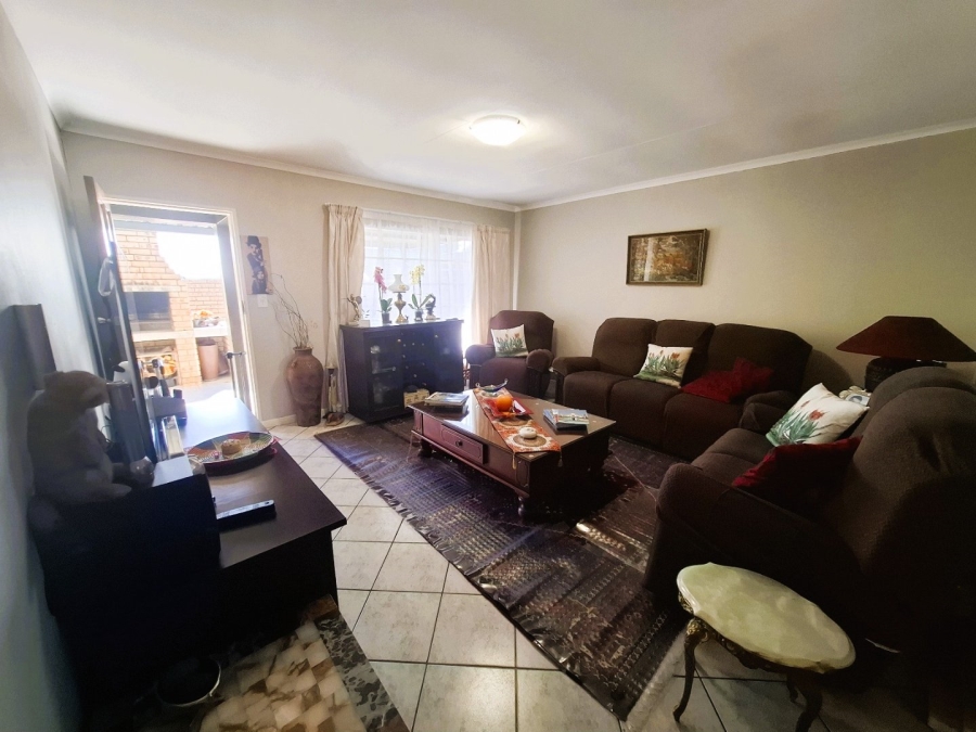3 Bedroom Property for Sale in Equestria Gauteng