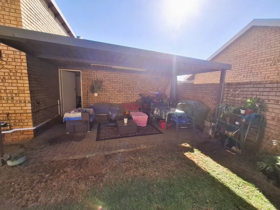 3 Bedroom Property for Sale in Equestria Gauteng