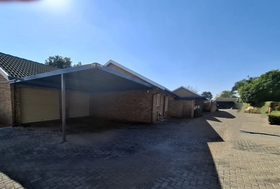 3 Bedroom Property for Sale in Equestria Gauteng