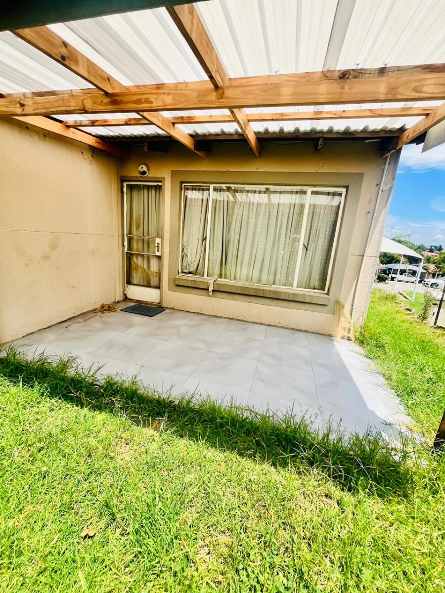 To Let 3 Bedroom Property for Rent in Country View Gauteng