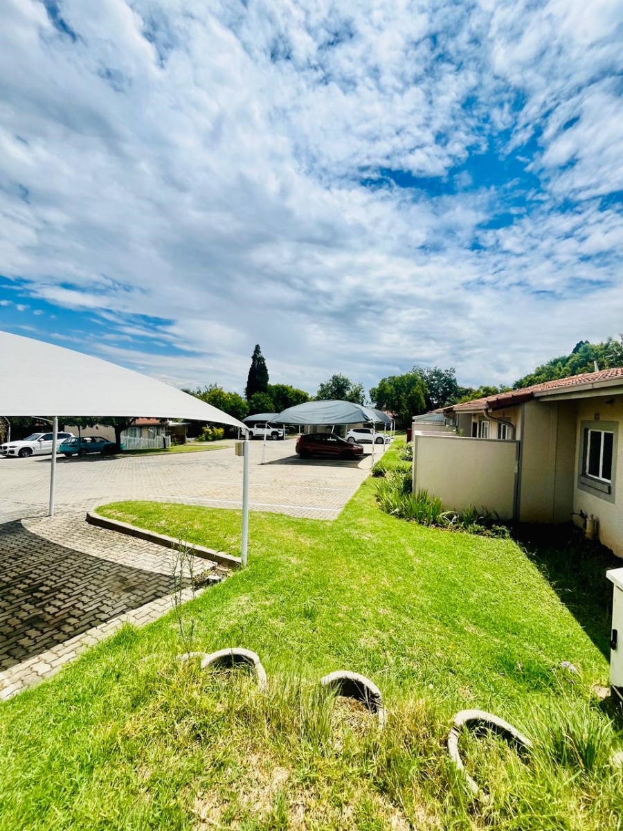 To Let 3 Bedroom Property for Rent in Country View Gauteng