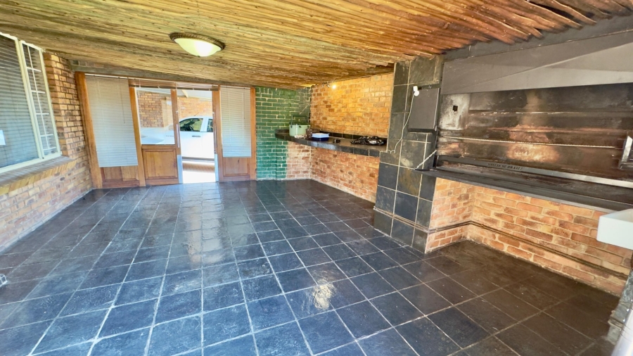 To Let 2 Bedroom Property for Rent in Rooihuiskraal North Gauteng