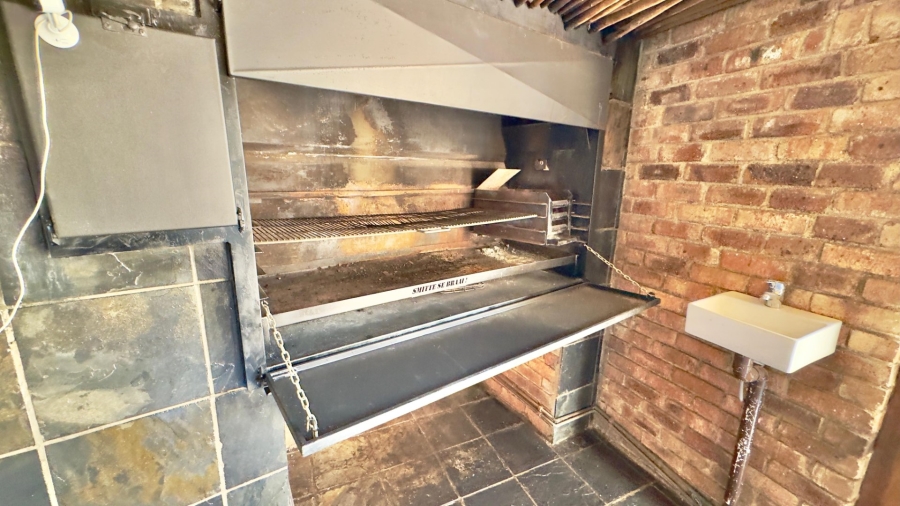 To Let 2 Bedroom Property for Rent in Rooihuiskraal North Gauteng