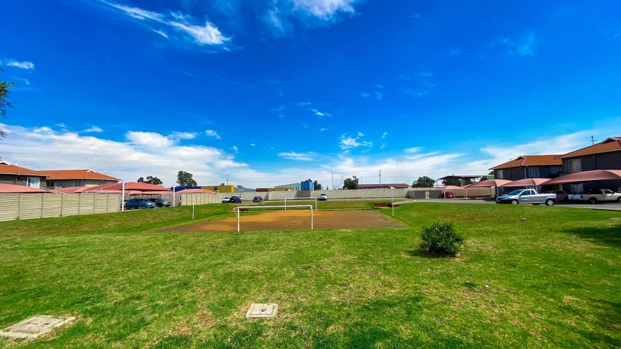 2 Bedroom Property for Sale in Comet Gauteng