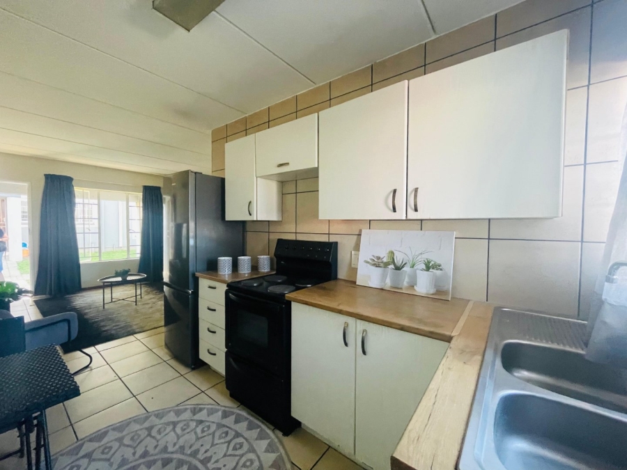 2 Bedroom Property for Sale in Comet Gauteng