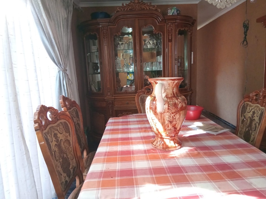  Bedroom Property for Sale in Dawn Park Gauteng
