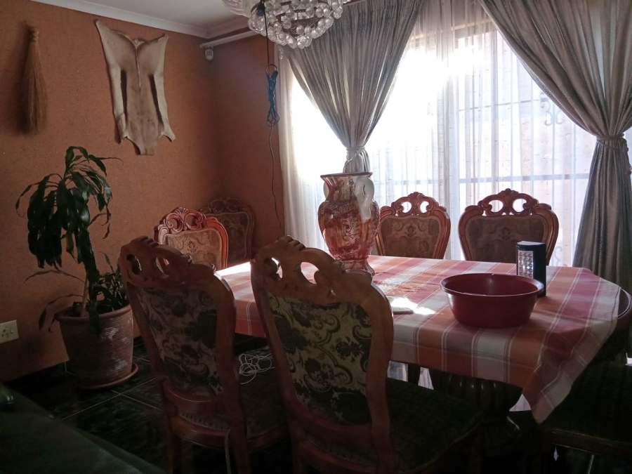  Bedroom Property for Sale in Dawn Park Gauteng