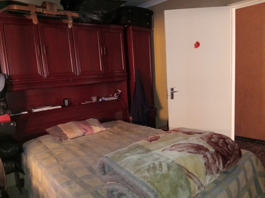  Bedroom Property for Sale in Dawn Park Gauteng