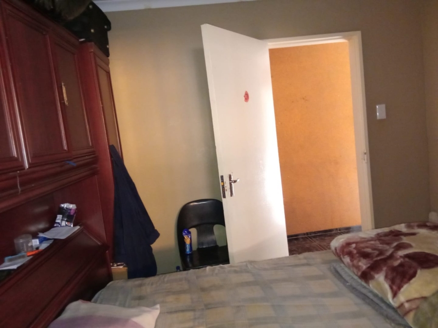  Bedroom Property for Sale in Dawn Park Gauteng