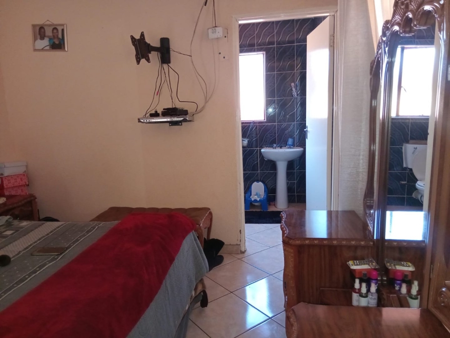  Bedroom Property for Sale in Dawn Park Gauteng