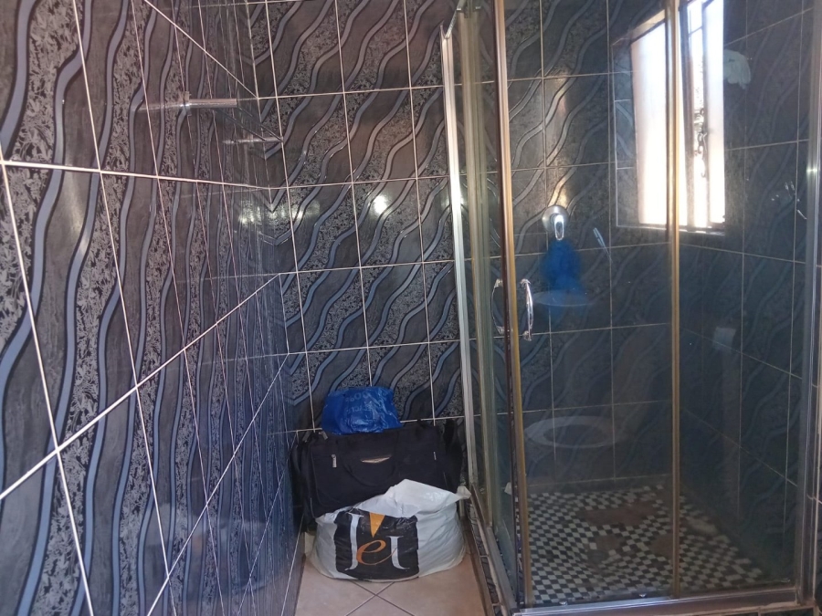  Bedroom Property for Sale in Dawn Park Gauteng