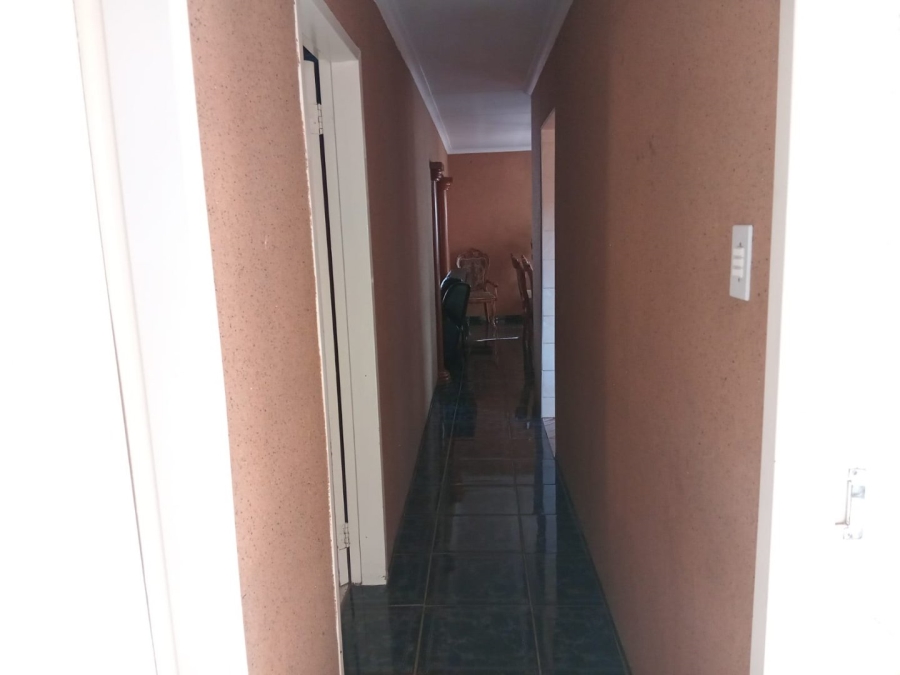  Bedroom Property for Sale in Dawn Park Gauteng