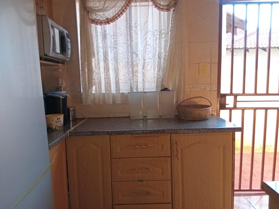  Bedroom Property for Sale in Dawn Park Gauteng