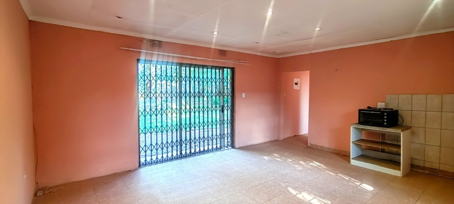 To Let 1 Bedroom Property for Rent in Florida Gauteng