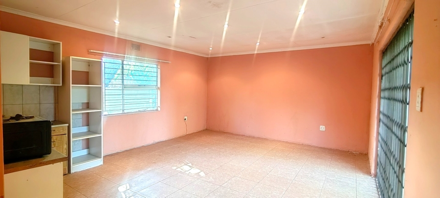 To Let 1 Bedroom Property for Rent in Florida Gauteng