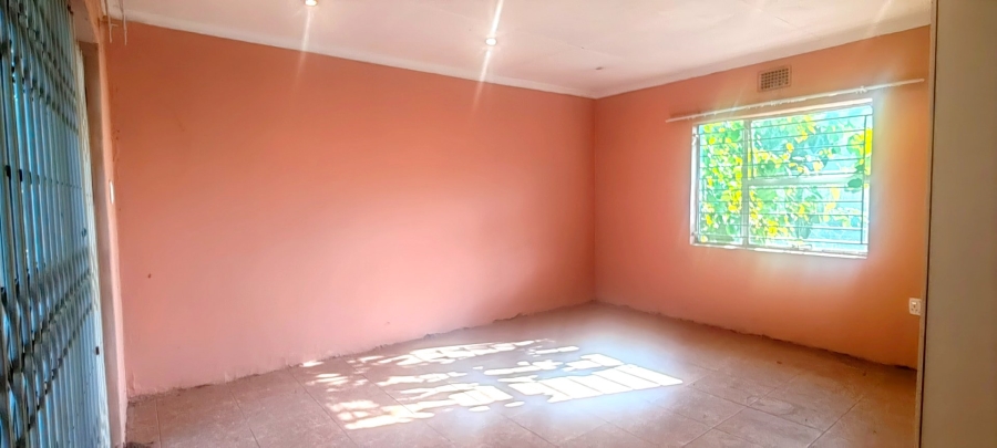 To Let 1 Bedroom Property for Rent in Florida Gauteng