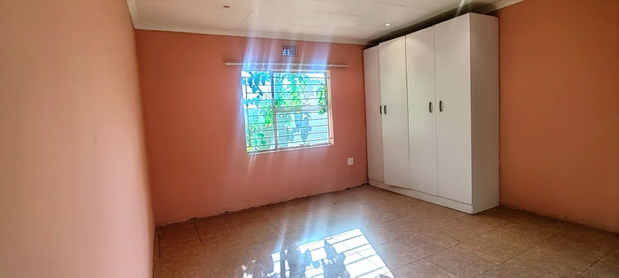 To Let 1 Bedroom Property for Rent in Florida Gauteng