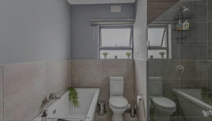 To Let  Bedroom Property for Rent in Waterfall Gauteng