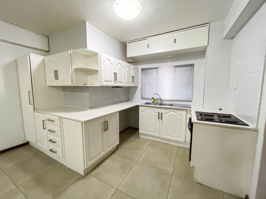 To Let 2 Bedroom Property for Rent in Randburg Central Gauteng